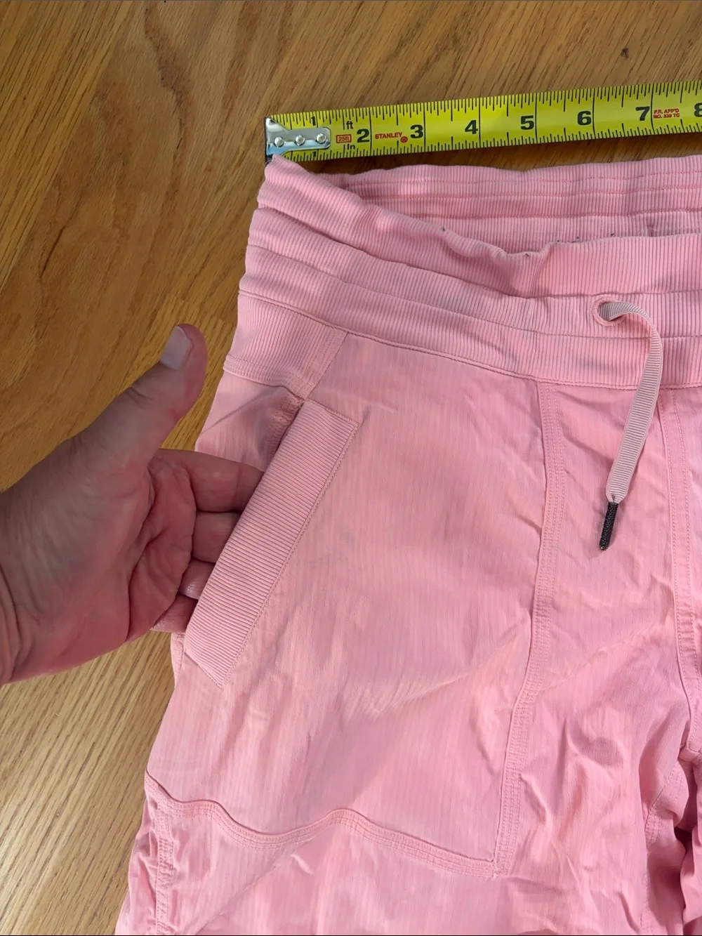 Lululemon studio dance pant Capri 6 light pink/peach